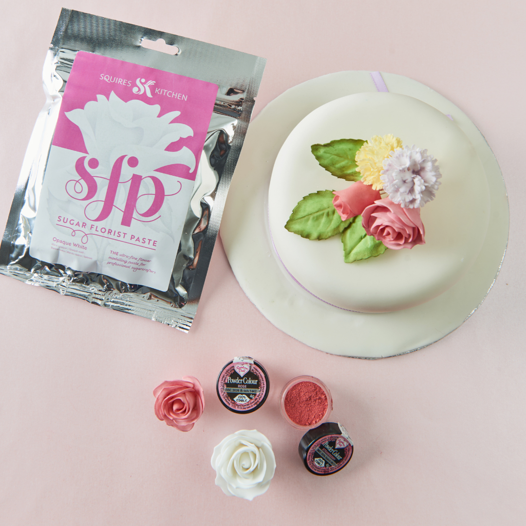 Cake with sugarpaste flowers