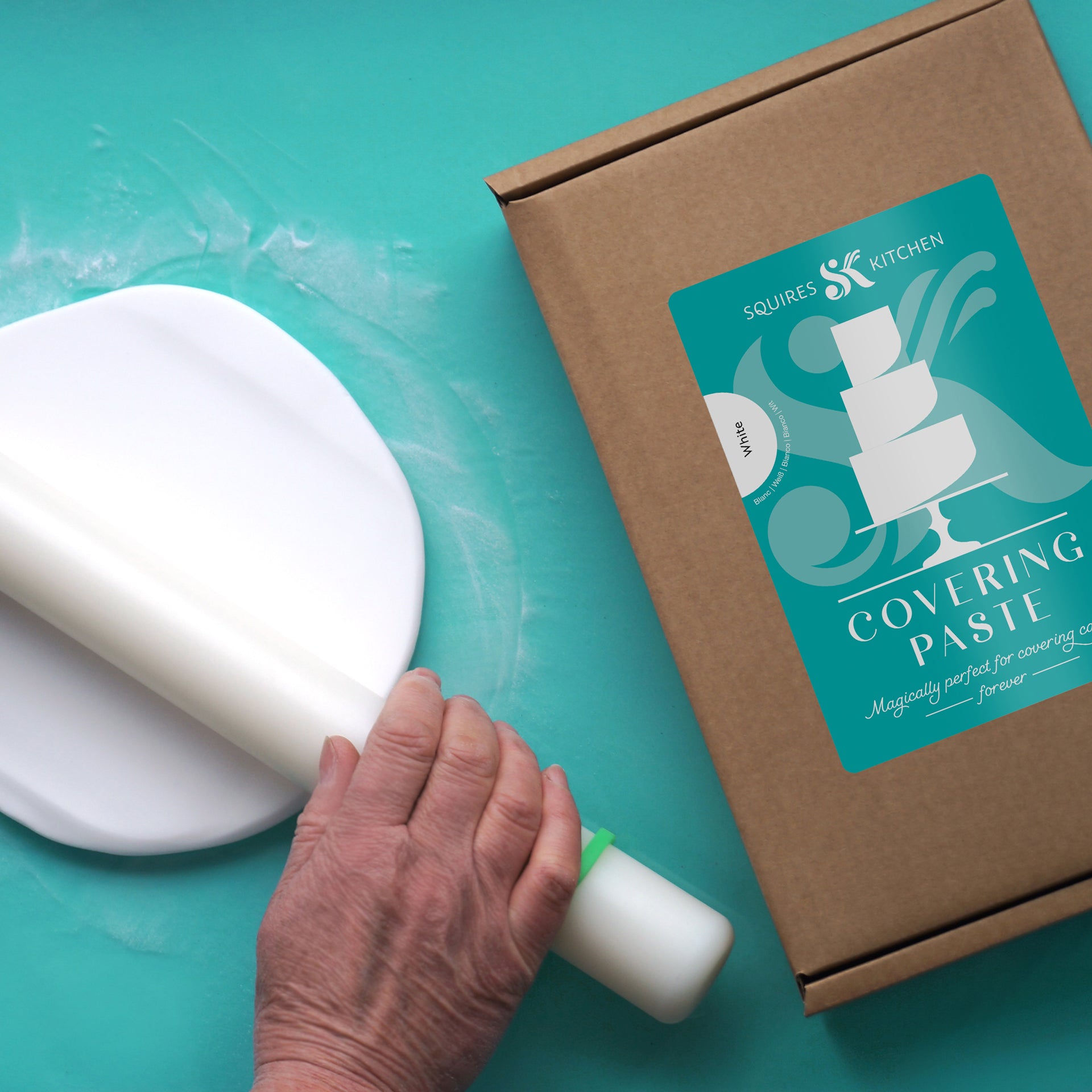 Extra stretchy pliable elastic sugarpaste covering