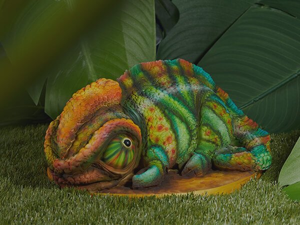 Airbrushed animal chameleon cake